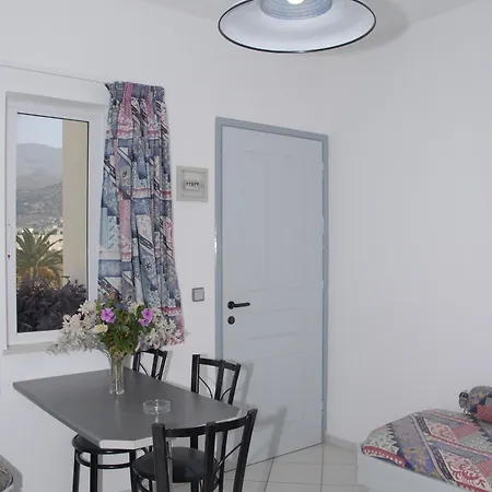 Sunshine Garden Apartment *
